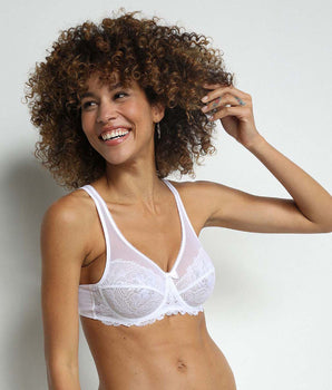 White full cup lace bra Generous Essentiel