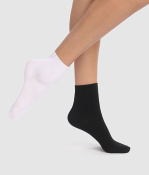 Dim Modal 2 pack women's modal ankle socks in black and white